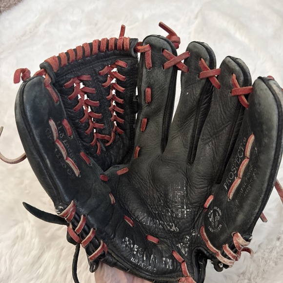 Mizuno GPL-1150 D3 Boys Tight Fit Game Ready 11.5" Baseball Glove - Picture 3 of 7